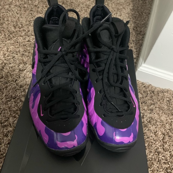 Nike foamposite gs(grade school) size 6y - Picture 1 of 7